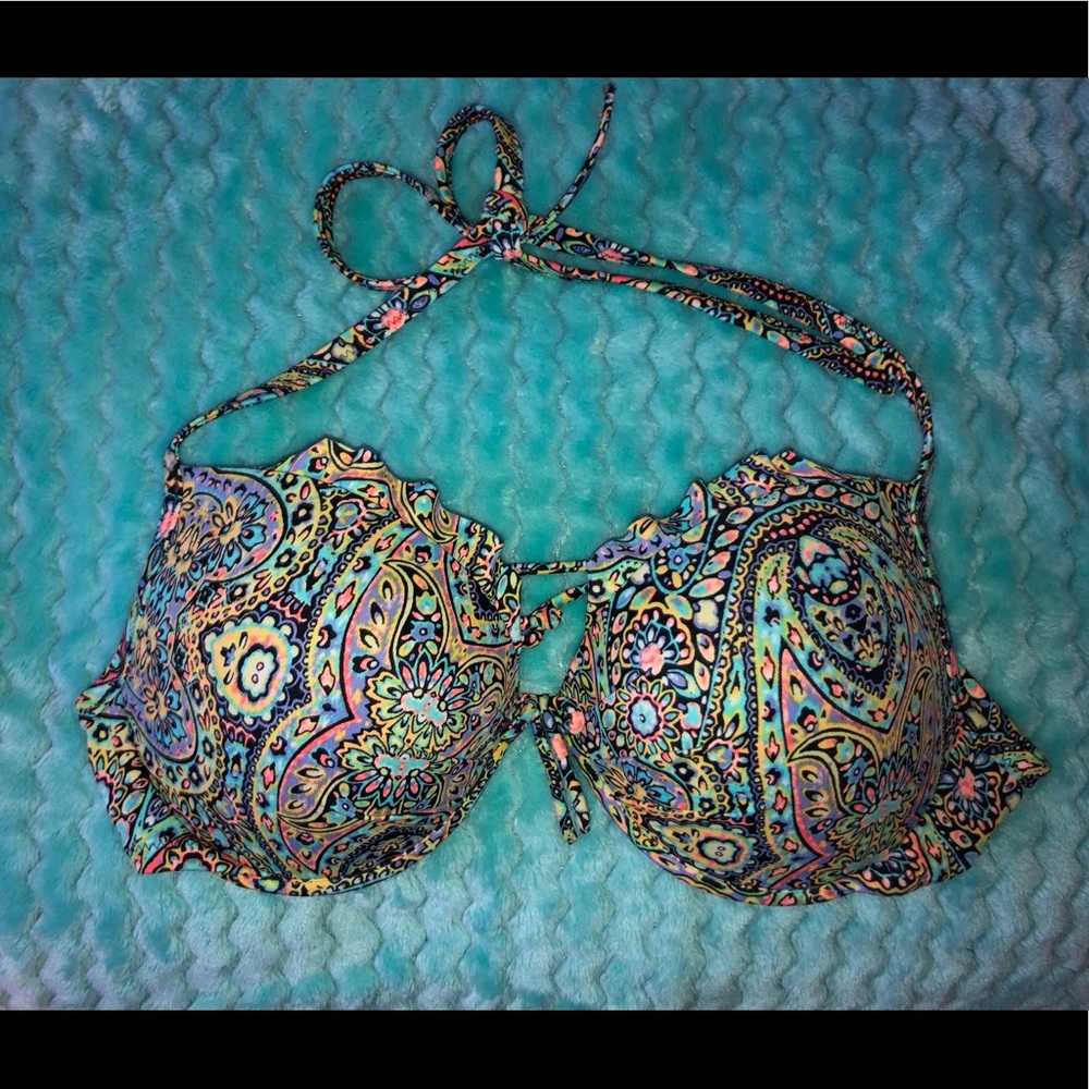 VICTORIA’S SECRET 36 C bikini top!!!